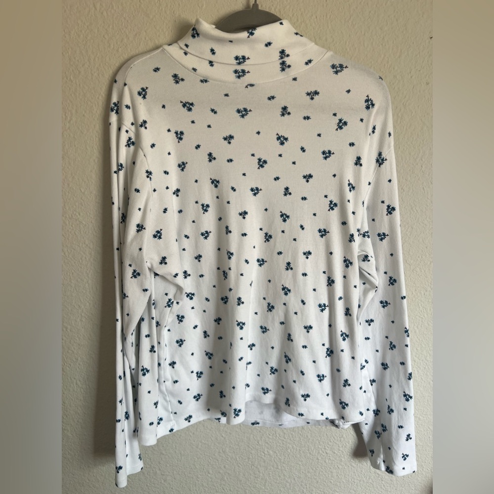 Levi’s Floral Turtleneck Top